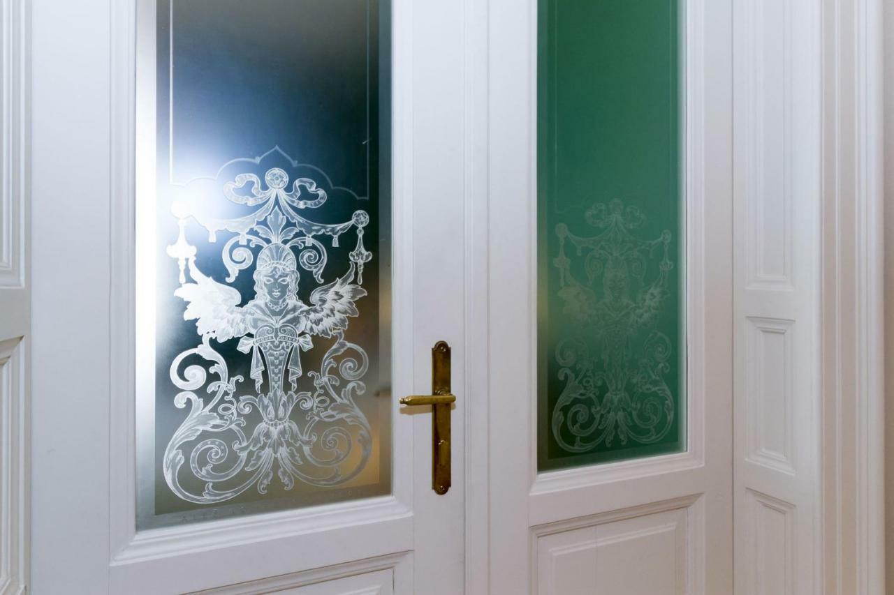 Filip's Palace Luxurious Appartamento